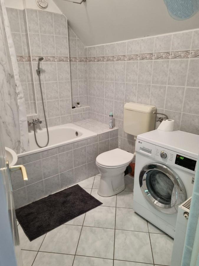 Koerteszirom Apartman Eger Buitenkant foto
