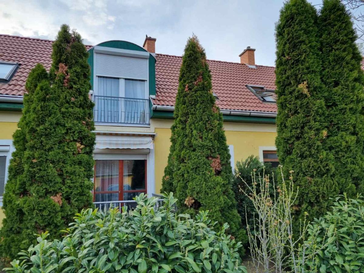 Koerteszirom Apartman Eger Buitenkant foto